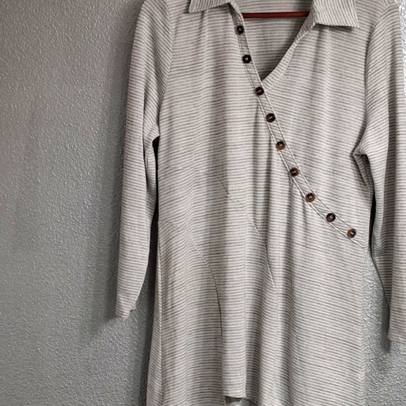 Soft Surroundings Tamara Lightweight Knit Asymmetrical Button Tunic Size L - Picture 1 of 12